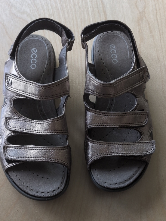 Ecco Shoes - Clearance-closet! Ecco Three Strap Metallic Color Size 38 Sandals -
